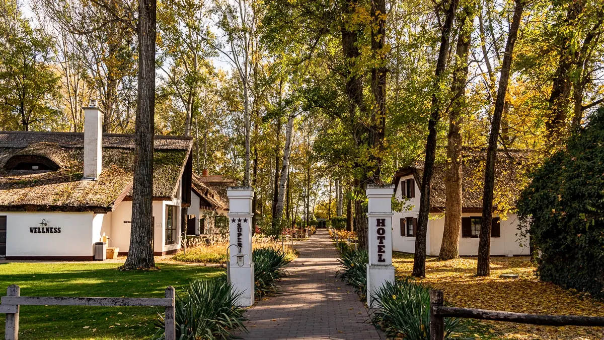 Varga Tanya Park Hotel – Időtöltés a Romantikus pusztában Modern kényelemmel