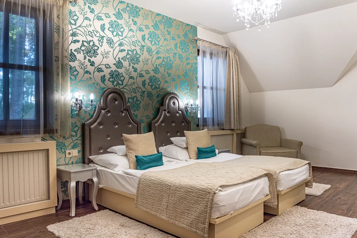 Varga Tanya Hotel Kerekegyháza superior szoba elegáns berendezéssel és exkluzív dizájnnal